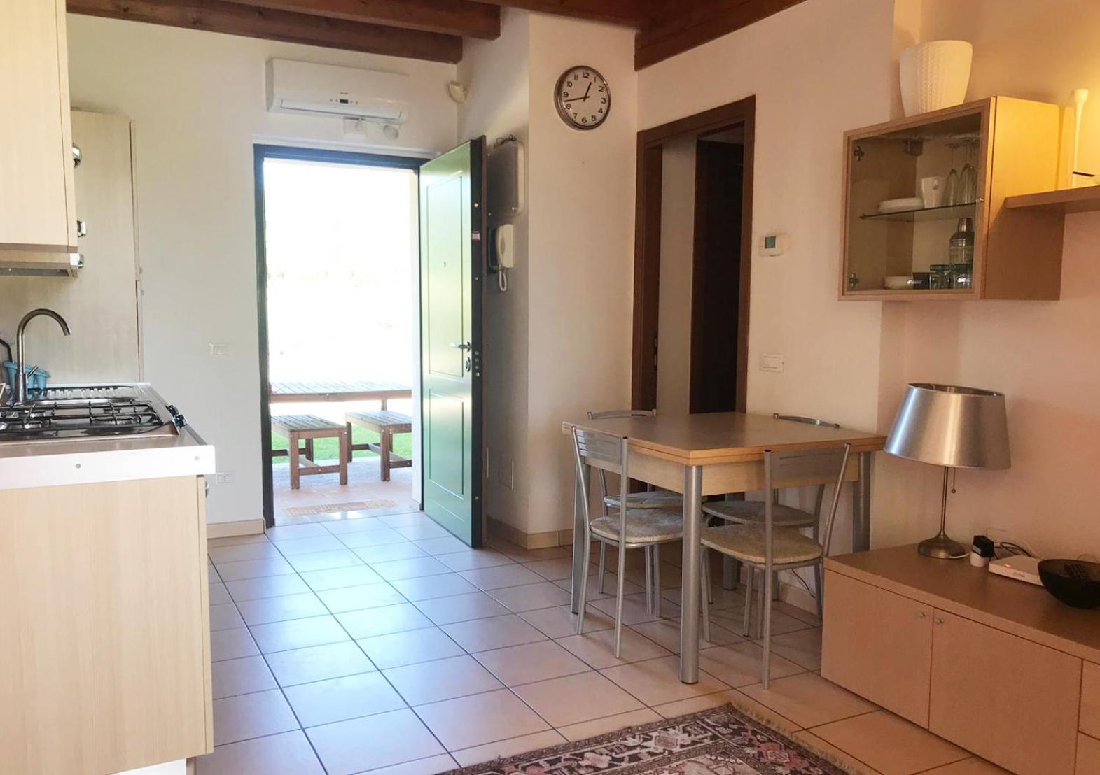 The Flowers - Apartments With Private Garden In Residence With Pool Manerba del Garda Zewnętrze zdjęcie